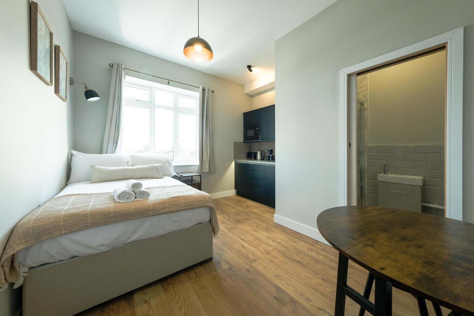 The Willow 8 *